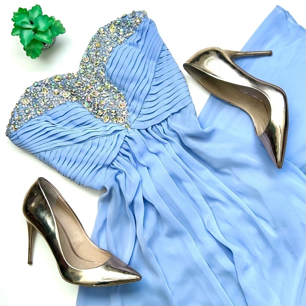 Windsor Betsy & Adam Strapless Crystal Beaded Sequin Light Blue Gown Size 2 NWT